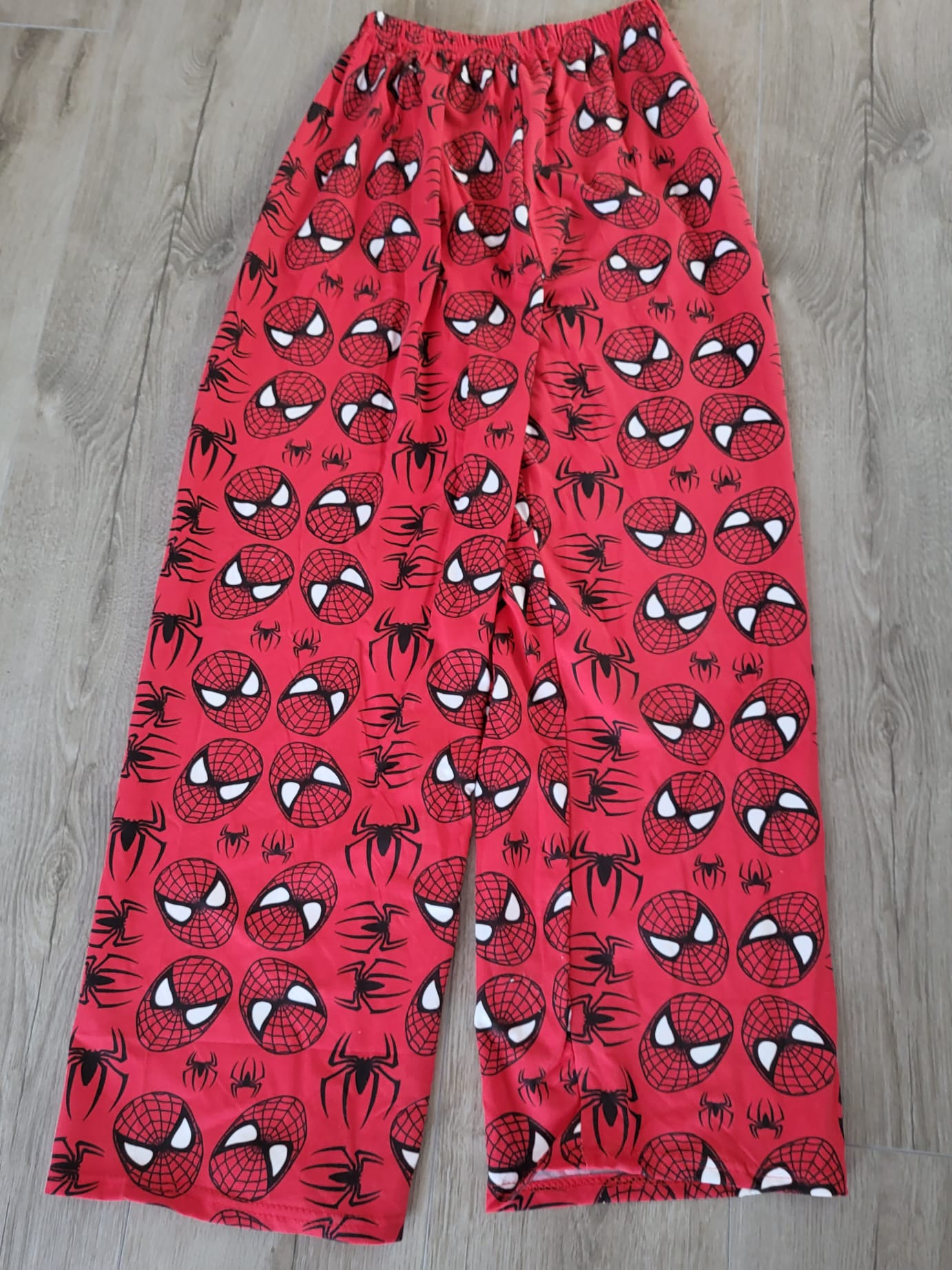 Hello Kitty x Spiderman Lockere Pyjamahose aus Baumwolle