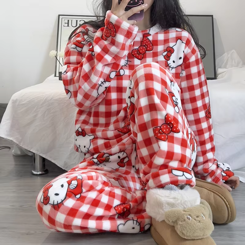 Kitty Nightwear – Thickened Coral Fleece Pajamas for Women, Cute KT Cat Flannel Autumn/Winter Home Suit Set